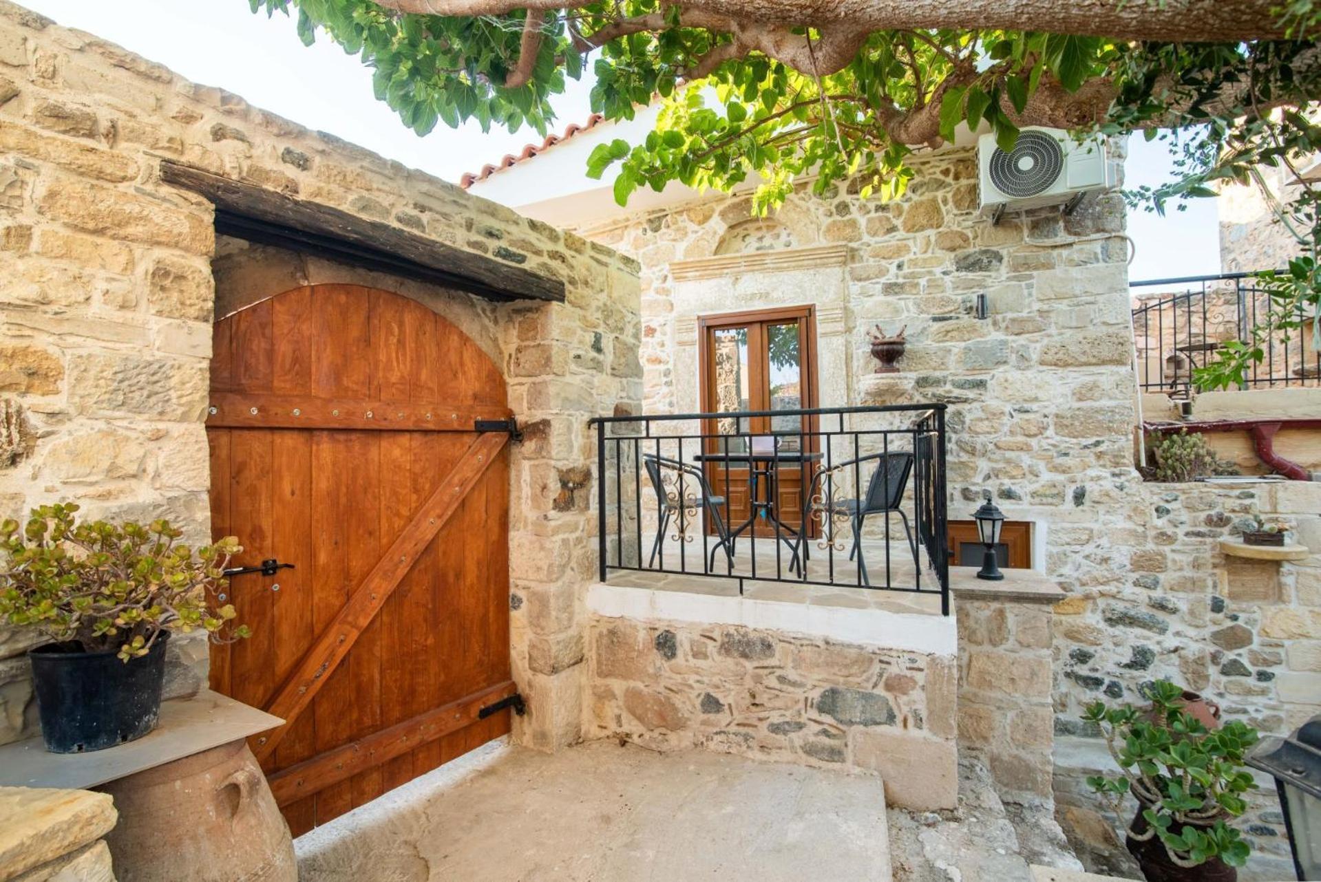 Stone House Elefteria Near Matala Beach Petrokefalion Ngoại thất bức ảnh